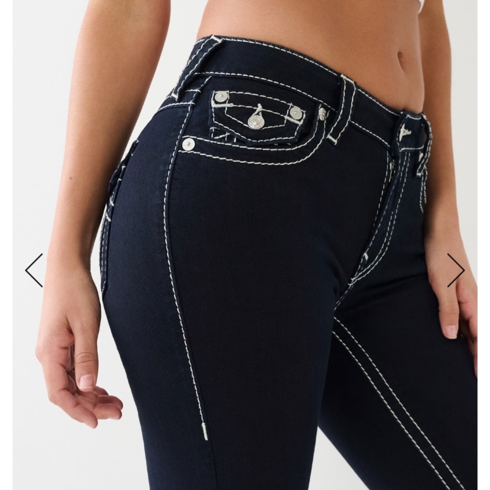 JENNIE BIG T CURVY SKINNY
JEAN | True Religion